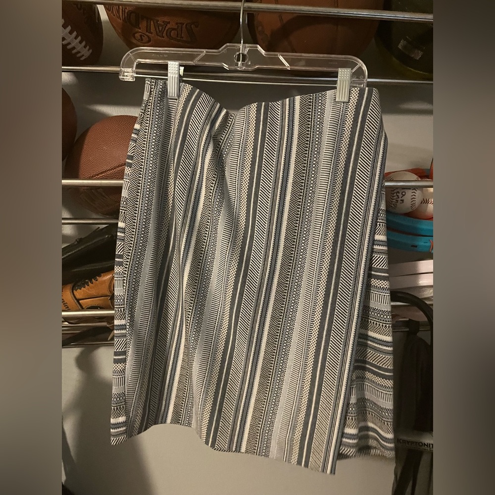 JJill casual skirt, matches blues whites and greys. So comfortable!